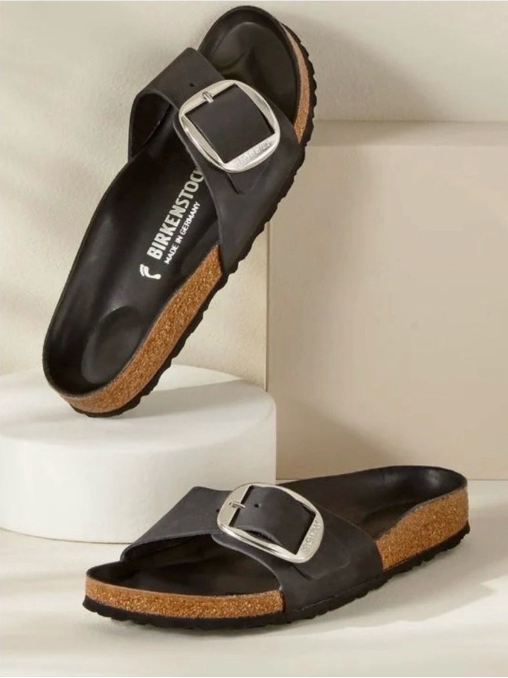 Birkenstock Womens Sandals Shoes Black Madrid Big Buckle Oiled Leather  
 Size 7